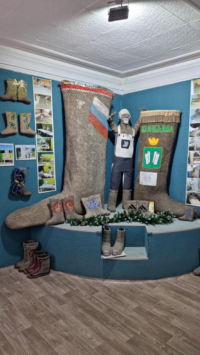 Вот это валенки, так валенки. В таких и спать можно!