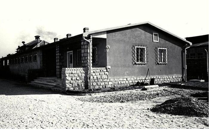 Кукольный дом в лагере Гузен I.