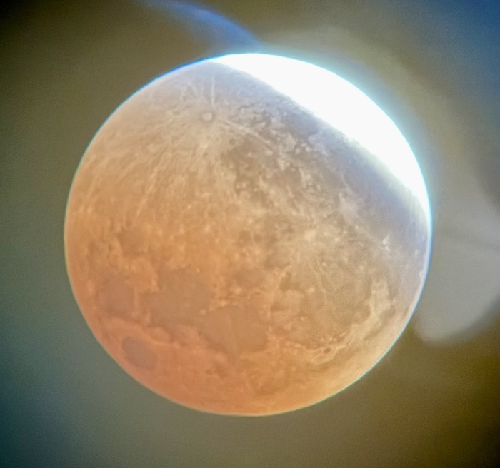 Балкон+телескоп+ телефон к окуляру:)