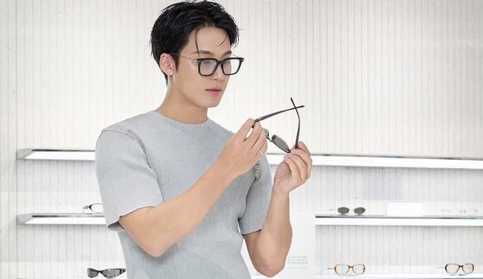   SEVENTEEN     Gentle Monster