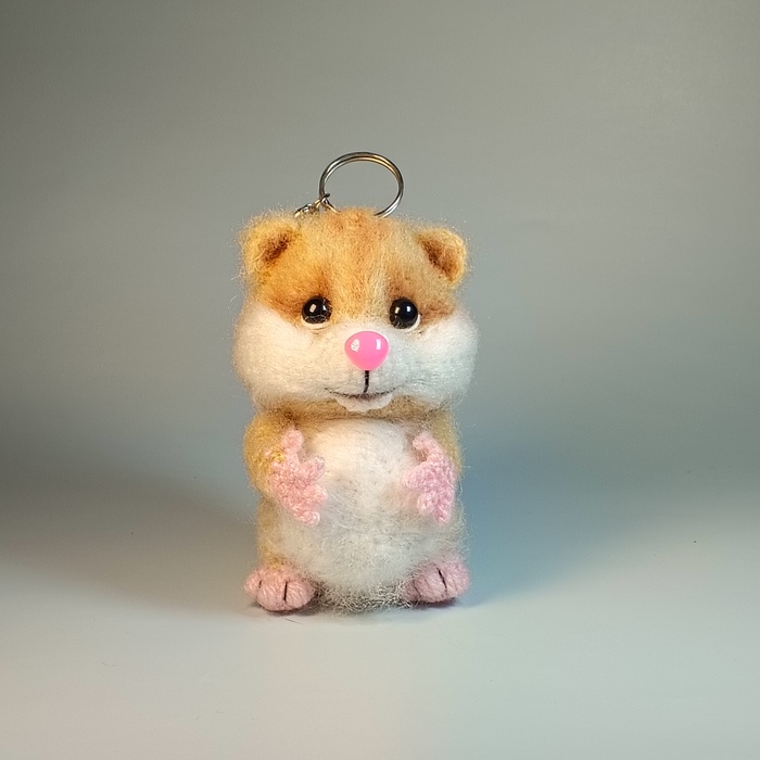 Хомячок Пончик