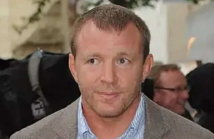 Как снимали фильм Большой куш, кадры со съемок и интересные факты о фильме Фото со съемок, Актеры и актрисы, Классика, Интересные факты о кино, Гай Ричи, Большой куш, Ностальгия, Яндекс Дзен (ссылка), Длиннопост Как снимали фильм Большой куш, кадры со съемок и интересные факты о фильме Фото со съемок, Актеры и актрисы, Классика, Интересные факты о кино, Гай Ричи, Большой куш, Ностальгия, Яндекс Дзен (ссылка), Длиннопост