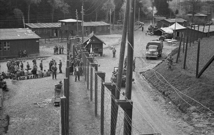 Немецкий концлагерь Файинген (KZ-Außenlager Vaihingen) после освобождения французскими войсками 7 апреля, Файинген-ан-дер-Энц (Vaihingen an der Enz).