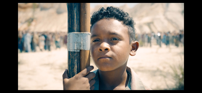 Соответственно вот этого чувака и должны спасти супергерои.