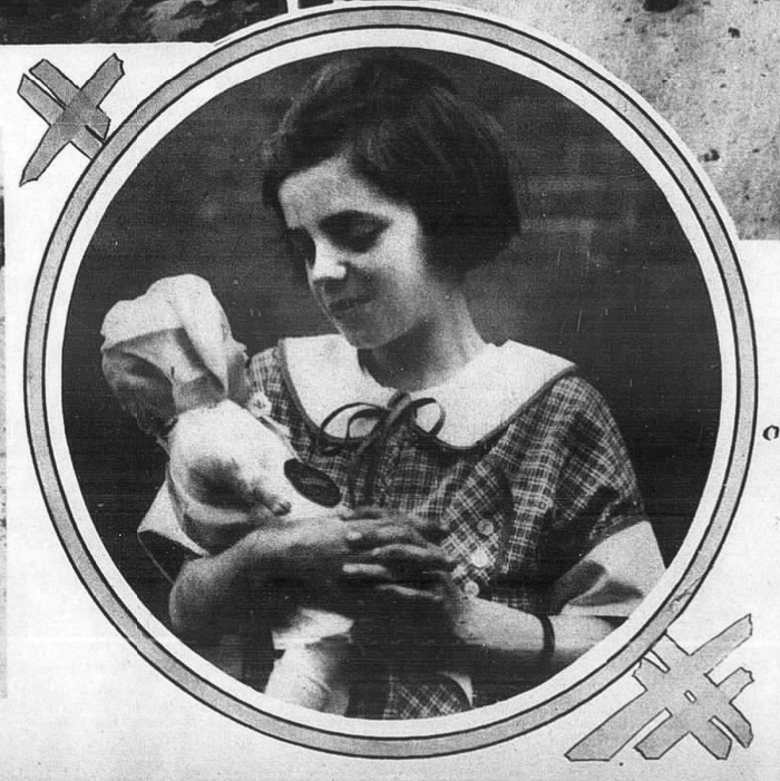 Газеты регулярно информировали читателей о событиях в жизни Люсиль в том числе о том, как она получила свою первую куклу