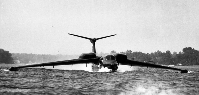 Красив, чертяка