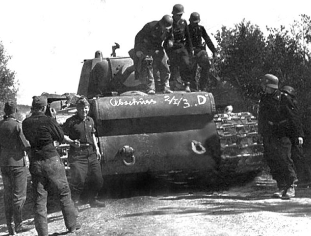 Танк КВ, который остановил немцев