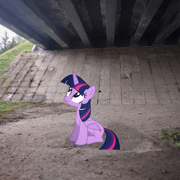 А тут у нас искорка сидящая под мостом, которая не хочет чтобы снова наступала обычная будняя рутина.