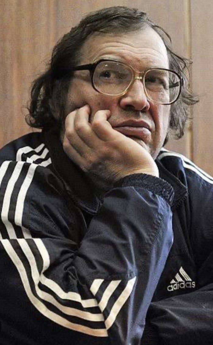 Ответ на пост «Были ли у вас случаи, когда компания терпела крах из-за того, что "единственный человек, обладавший важными знаниями", покинул её?»