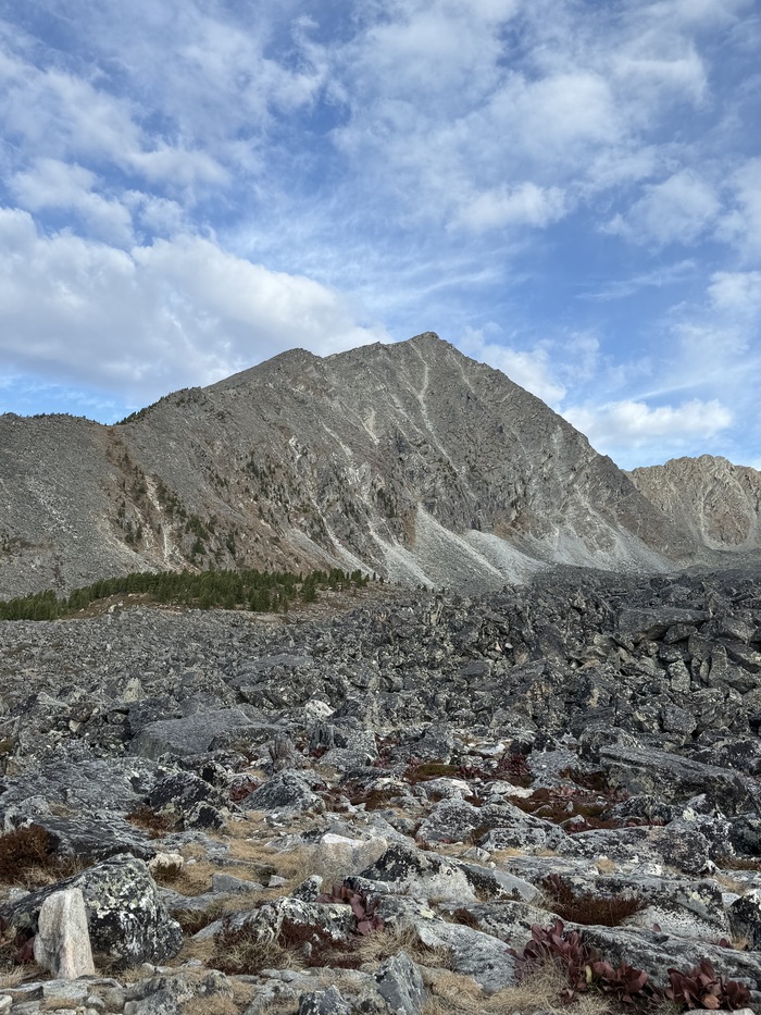 Вид на пик Аршан с цирка