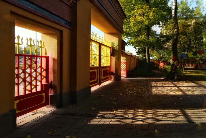 Ворота Буддийского храма