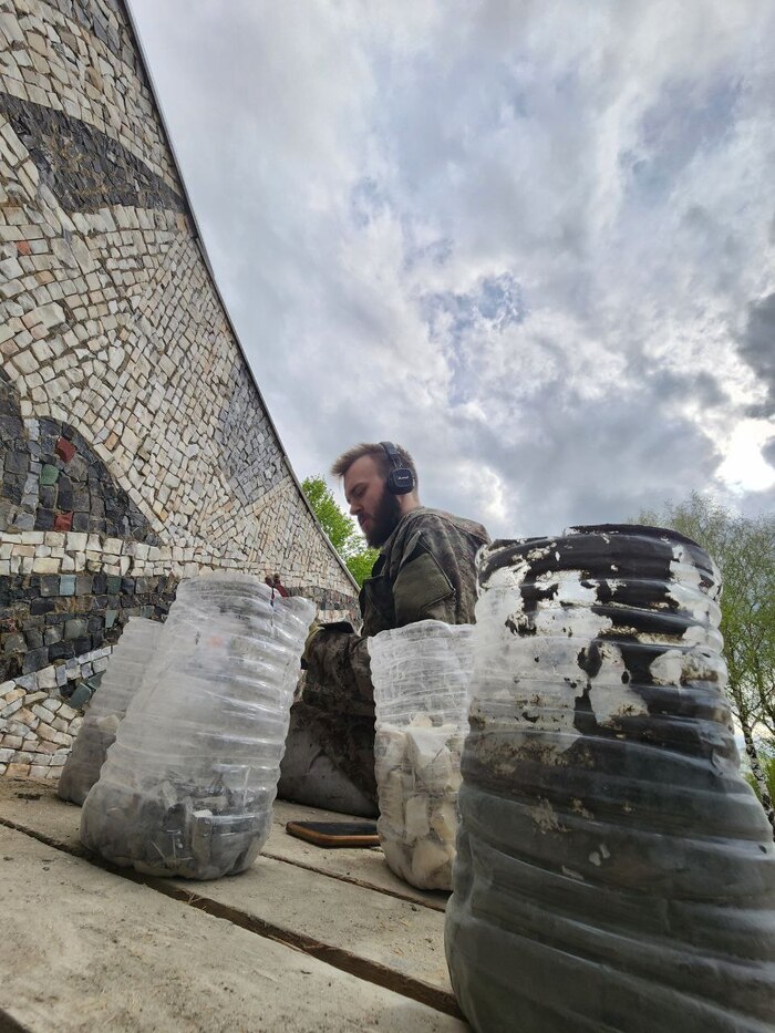 Опытныс путём установлено, страх от шатающихся лесов пропадает на 2-ой день.