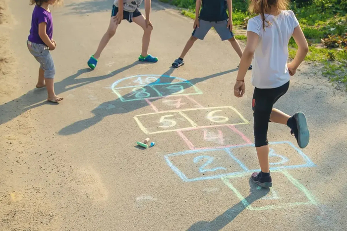 Ребёнок всё время в гаджетах: норм или стрём?