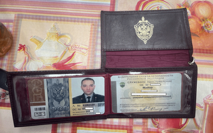 В Мордовии уроженц центральной Азии пытался решить вопрос с помощью поддельной «корочки» ФСБ