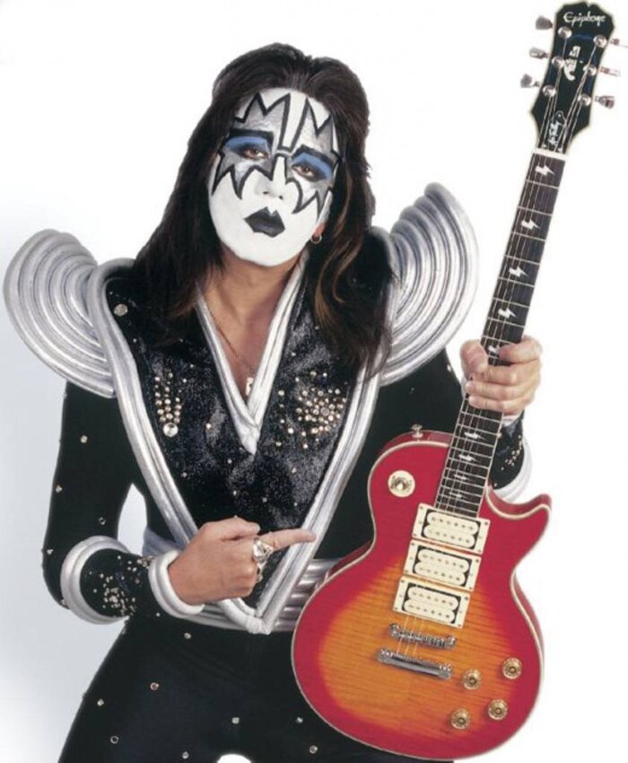 ACE FREHLEY больше нет...74...ВЕЧНАЯ ЛЮБОВЬ тебе...ТЫ - НАВСЕГДА...