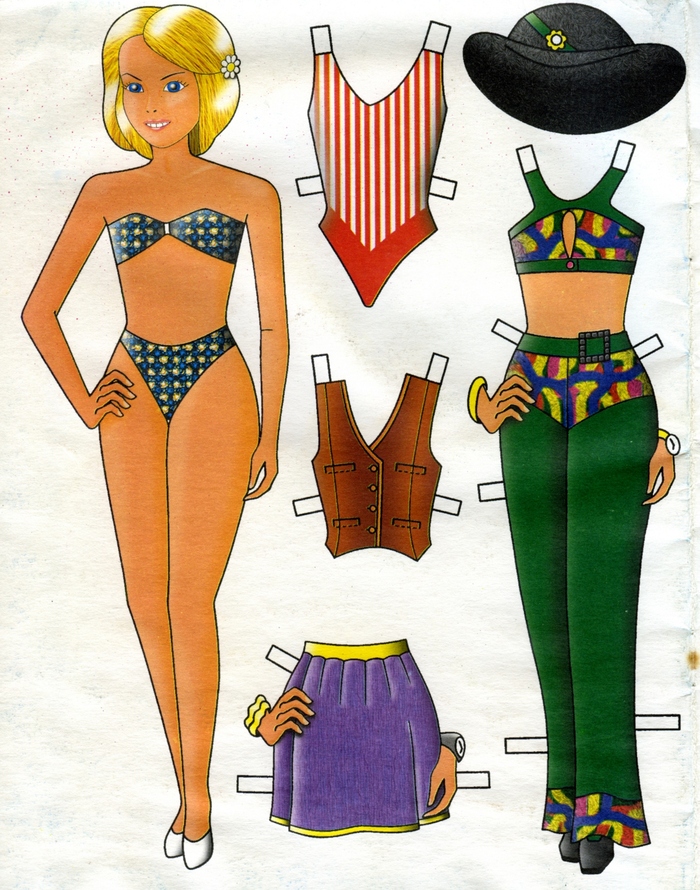 А это сама Аня и часть её гардероба