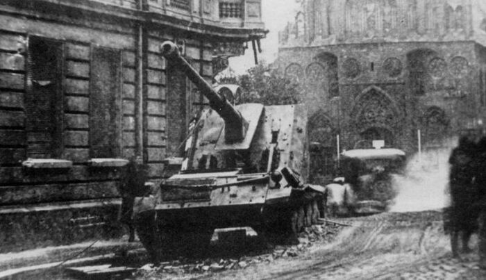 То самое фото перед ратушей