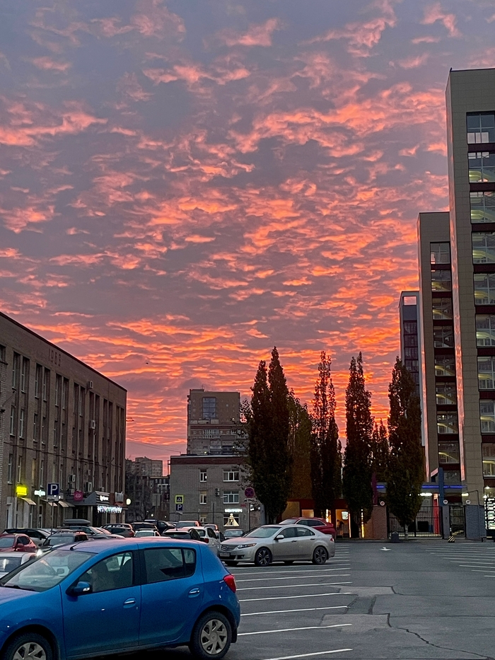Сегодняшний пламенный рассвет в Перми
