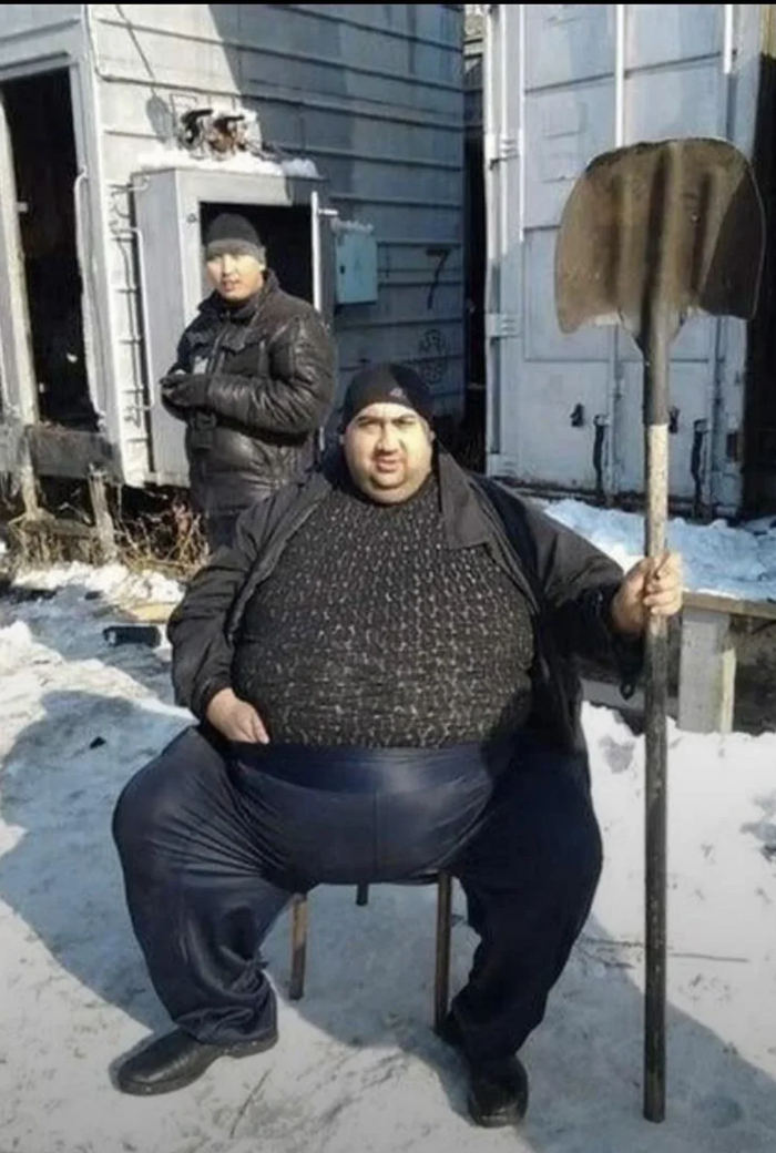 Иванушка не поместился на лопату, лопату отнял