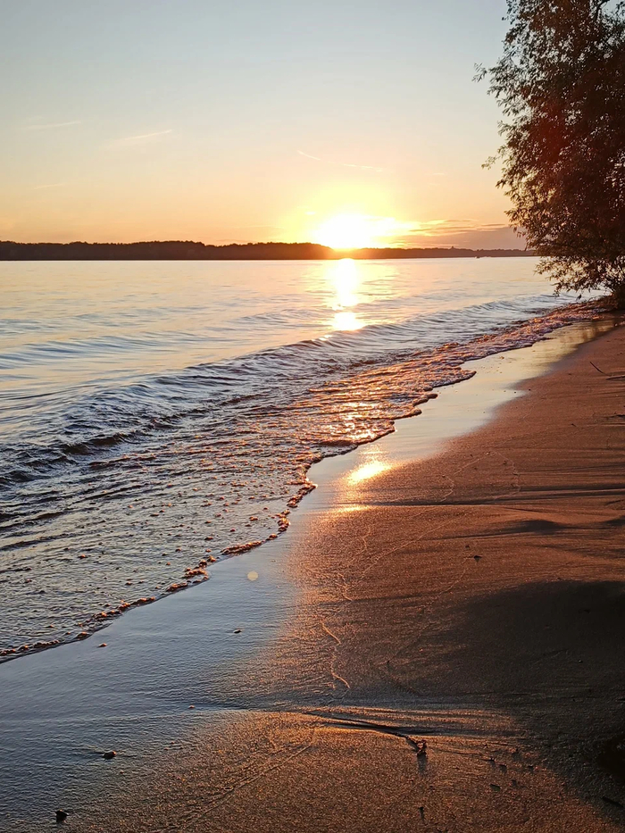 Так выглядит пляж, на который я еду. Фото не мое, с отзывов яндекс карт, потому как дальше я особо не фоткал.