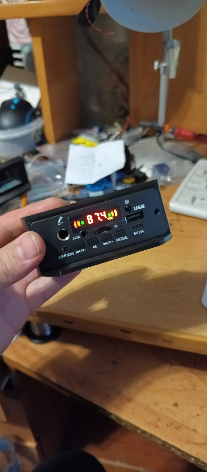 Вставляем модуль в корпус.