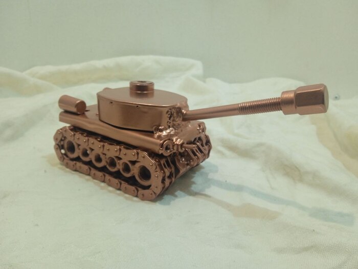 Танк покрашенный