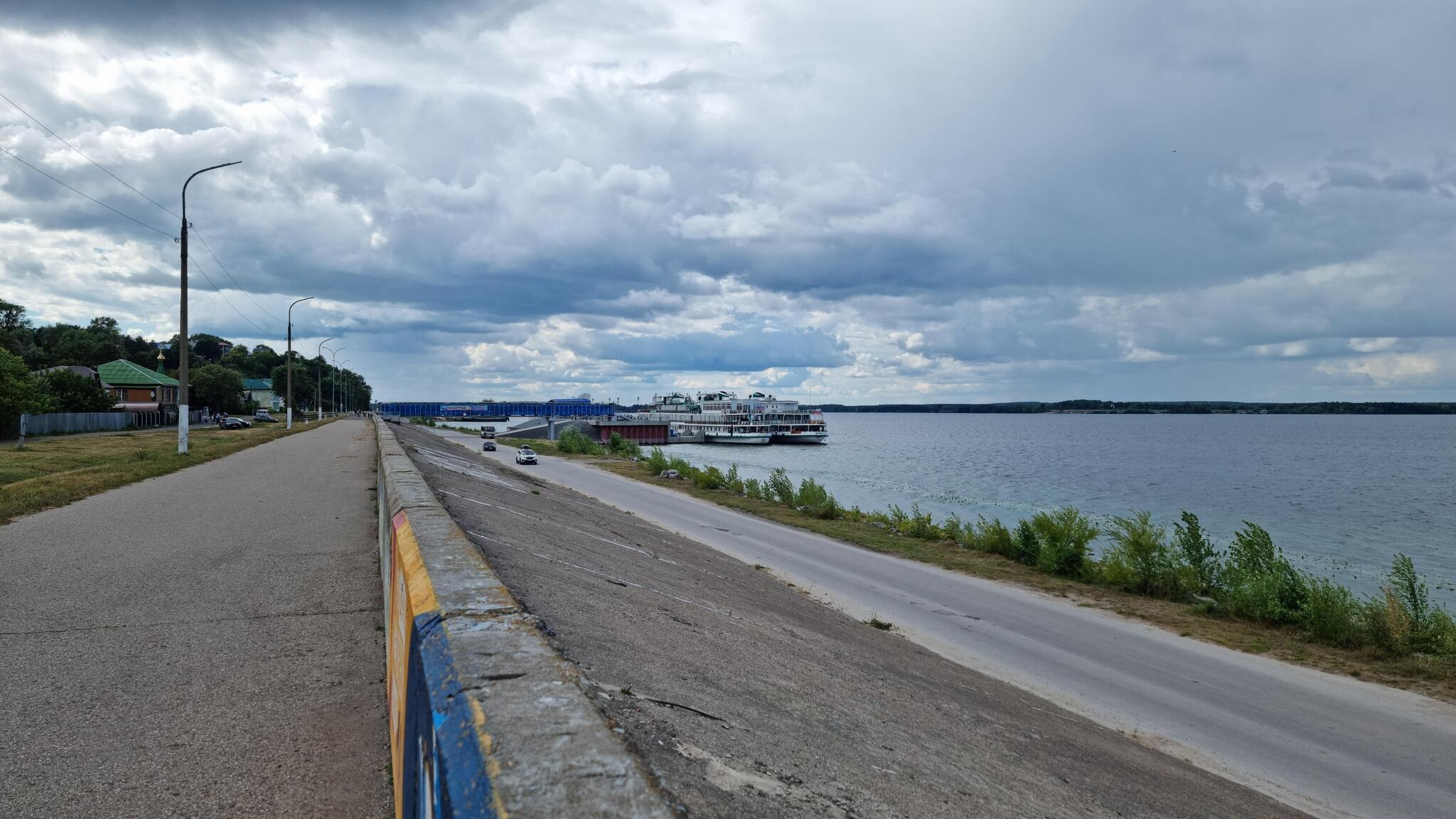 Kozmodemyansk: In the Footsteps of Ostap Bender, Disposable Ships, and the Retribution for Frivolity. Day Sixty-Four - Series Along the Volga in a kayak The river as a way, My, Longpost, Kayak, Volga river, Kozmodemyansk, Ostap Bender, 12 chairs, Vasyuki, The pier, Wave, Motor ship, Souvenirs, Museum, Merchants, Belyana, Ethnographic Museum, Kindness, Wild animals, Wind, Midges, Video, Vertical video, Short videos