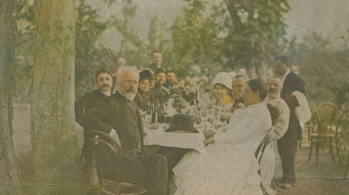 Пётр Чайковский в Тифлисе среди музыкантов. 1889.