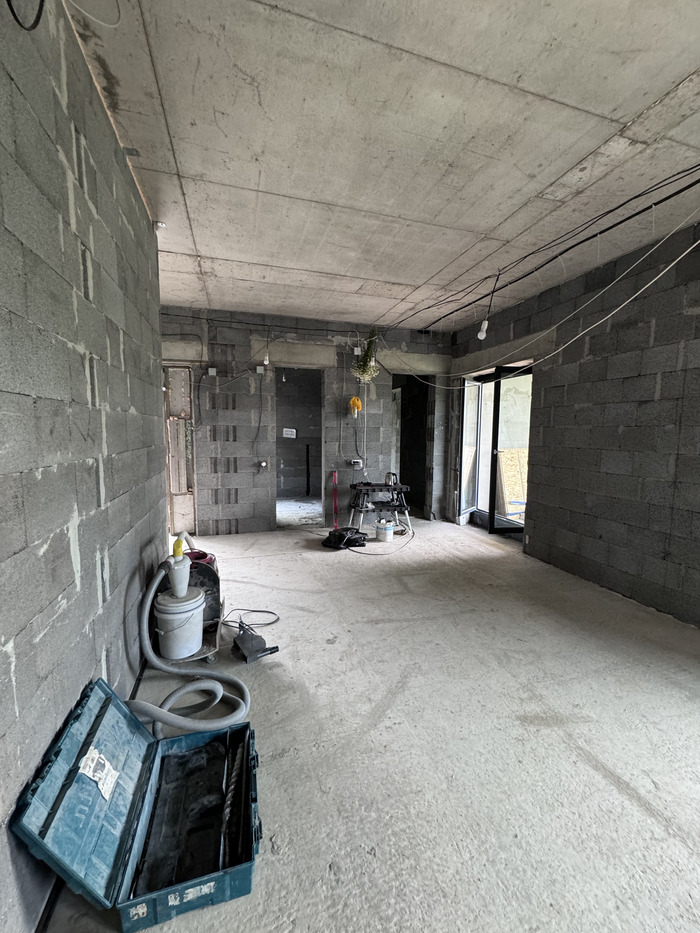 Пылесос с тайфуном - тема для стройки, советую.