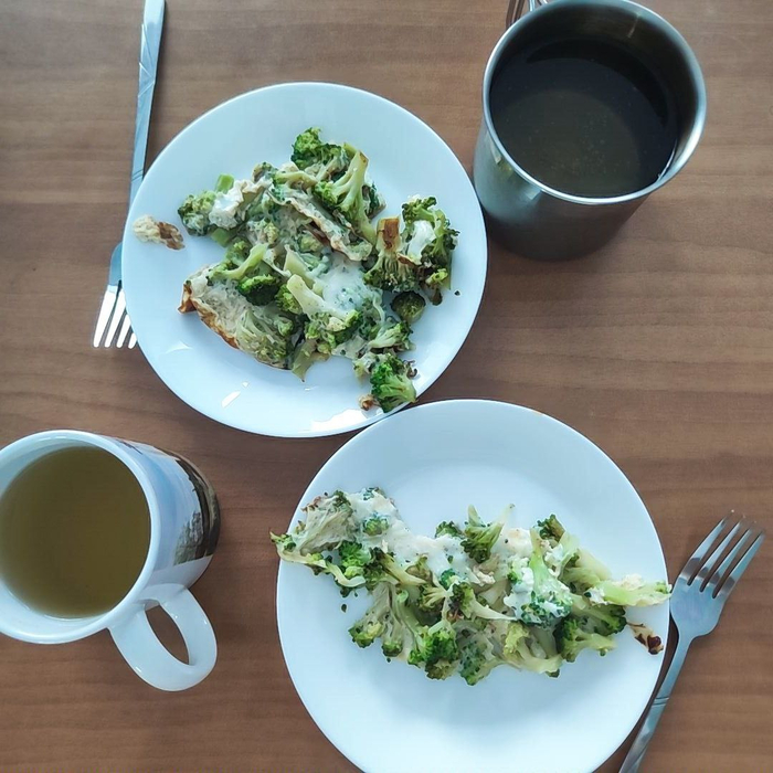 Омлет с брокколи и зелёный чай — простое начало второй недели.