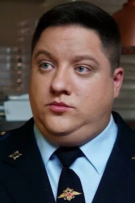Умер Роман Попов — звезда сериала "Полицейский с Рублёвки"