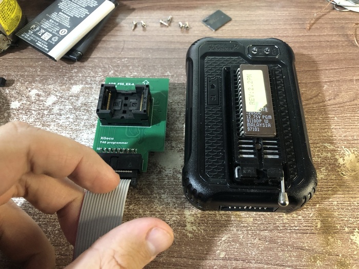 Микросхема EPROM с BIOS'ом для 286-ноутбука старше меня почти на 10 лет...