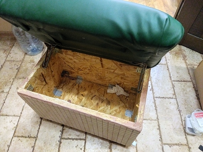 Катается, открывается, закрывается. Что ещё для счастья надо?