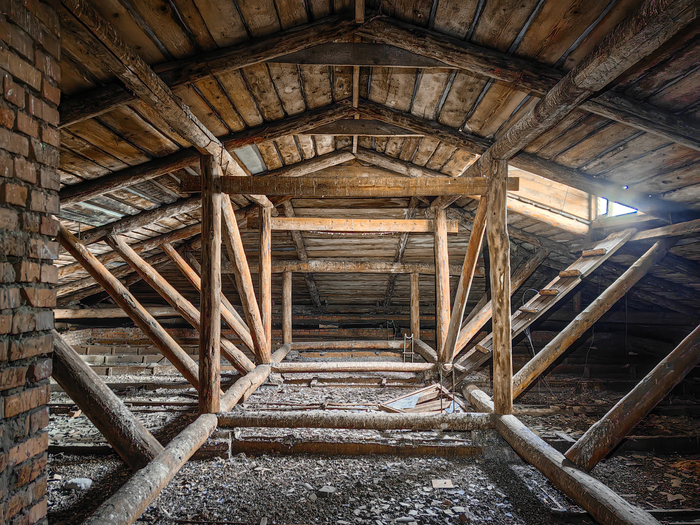 Под крышей дома...