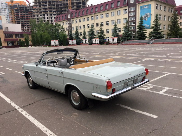 Парадная "Волга"