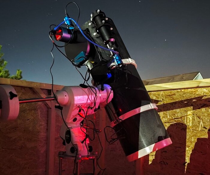 как видно по теням засветку мне дают такую, что лучше бы снимал в центре Екб. но, есть цель - не вижу препятствий