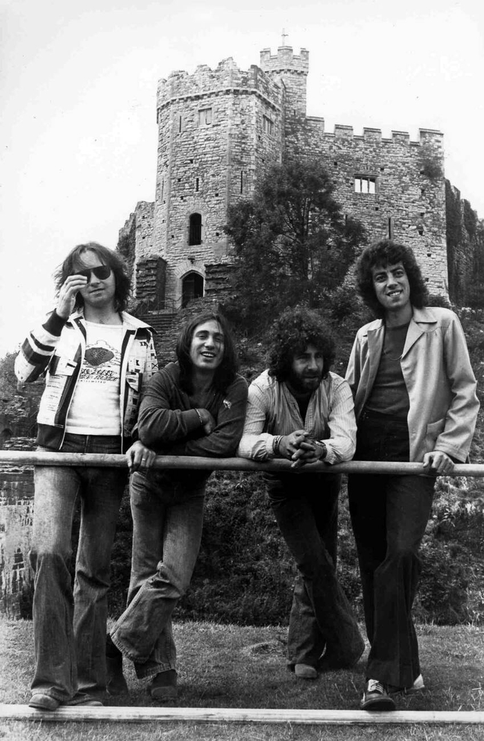 10cc     ,  1975.