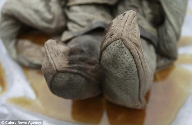 A wet mummy of a woman from medieval China - Series World Ancient History and Culture, Ancient artifacts, Archeology, History (science), Mummy, China, Antiquity, Middle Ages, Ming Dynasty, Longpost