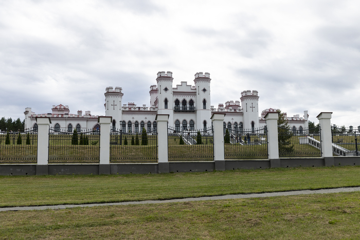    <a href="https://pikabu.ru/story/kossovskiy_zamok_nu_ili_dvorets_puslovskikh_13380303?u=https%3A%2F%2Fru.wikipedia.org%2Fwiki%2F%25D0%2594%25D0%25B2%25D0%25BE%25D1%2580%25D0%25B5%25D1%2586_%25D0%259F%25D1%2583%25D1%2581%25D0%25BB%25D0%25BE%25D0%25B2%25D1%2581%25D0%25BA%25D0%25B8%25D1%2585&t=%D0%9A%D0%BE%D1%81%D1%81%D0%BE%D0%B2%D1%81%D0%BA%D0%B8%D0%B9%20%D0%B7%D0%B0%D0%BC%D0%BE%D0%BA&h=8771a4b41f4046b3f7cabbf73fbf2d9660d7ea3b" title="https://ru.wikipedia.org/wiki/%D0%94%D0%B2%D0%BE%D1%80%D0%B5%D1%86_%D0%9F%D1%83%D1%81%D0%BB%D0%BE%D0..." target="_blank" rel="nofollow noopener"> </a>.  . 