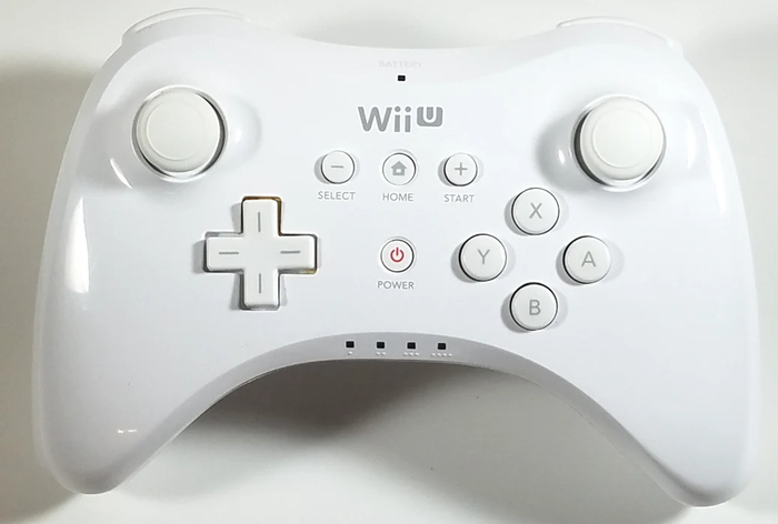 Wii u pro controller. Кстати с обычной wii не совместим, что тоже вызывало путаницу