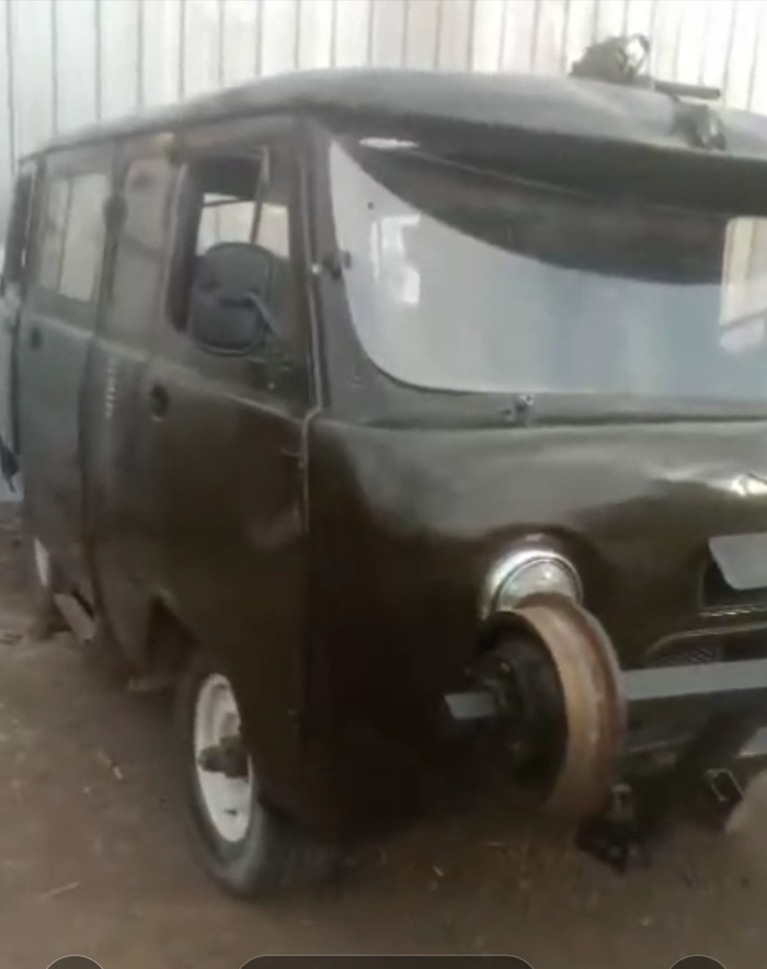 Тяни-толкай Буханка