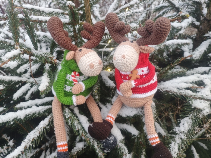 Лоси новогодние