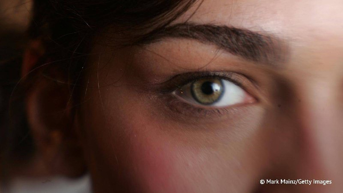 Учёные МГУ создали нейросетевой метод распознавания по радужке сквозь ресницы