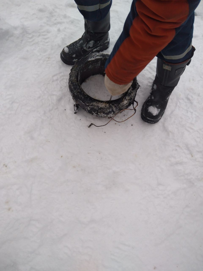 Горелая медная обмотка соленоида.