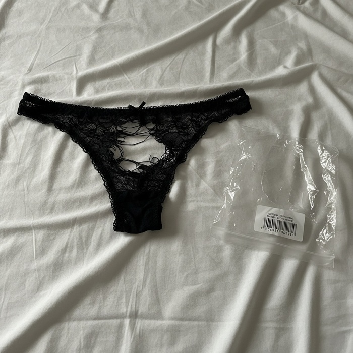 Поддержка маркетплейса пробила дно: требовали видео с ПРИМЕРКОЙ рваных трусов, чтобы вернуть 2500 рублей