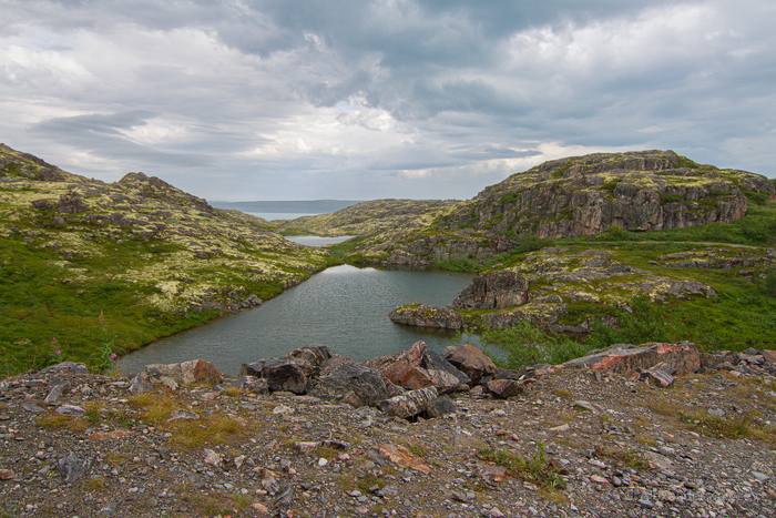 А за озером озеро, а за озером море.