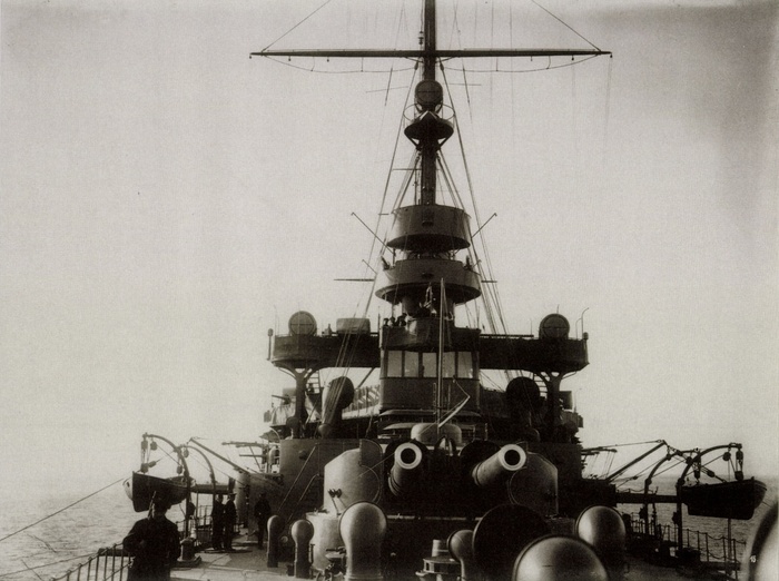 Вид на надстройку броненосца Erzherzog Karl, 1908 год