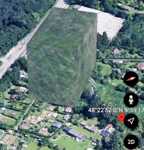 На виртуальной карте появился загадочный куб, парящий над городом