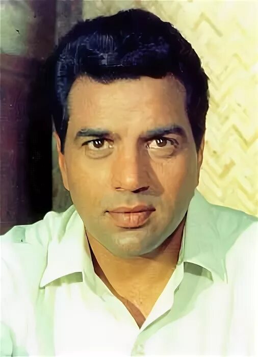 Кто помнит, тот помнит. Я фанатка старого индийского кино, потому не могла не запостить. Любимые фильмы с ним Месть и закон, Цветок и камень, Вечная сказка любви, Светлячок, Пылающий поезд и многие другие. Вечная память и в доброе перерождение!