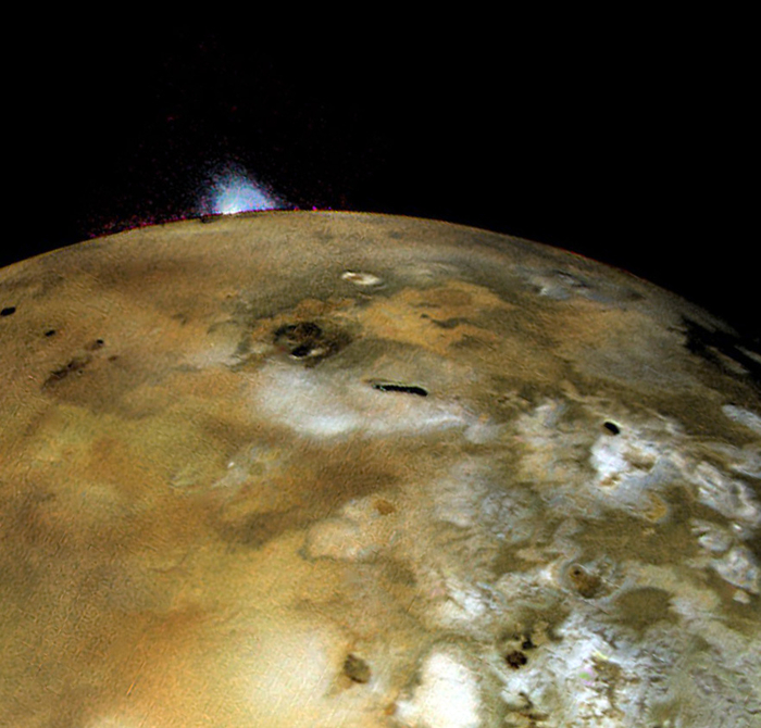 Поверхность Ио: "Вояджер-1" / NASA.
